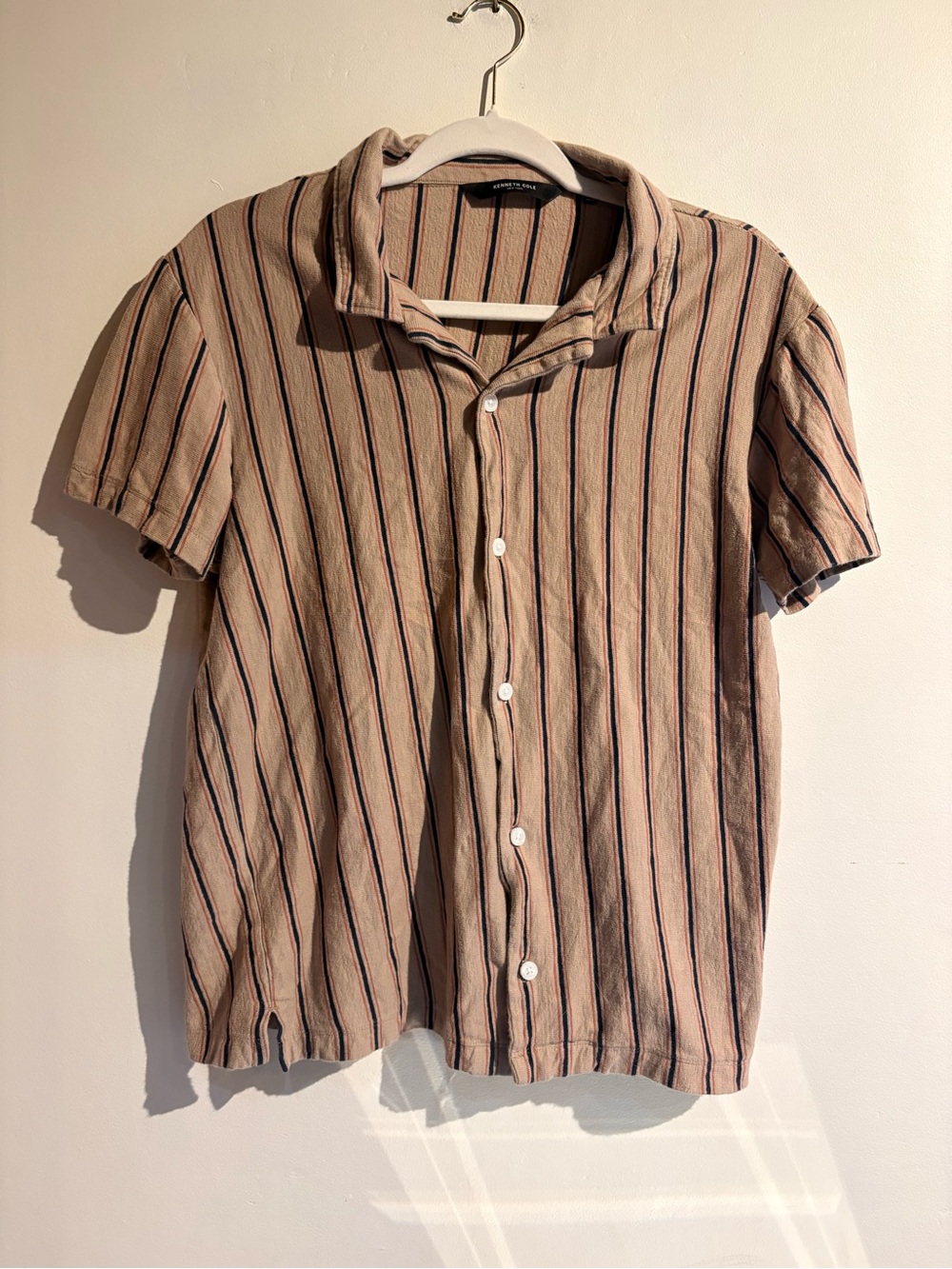 Kenneth Cole unisex stripe top size small.